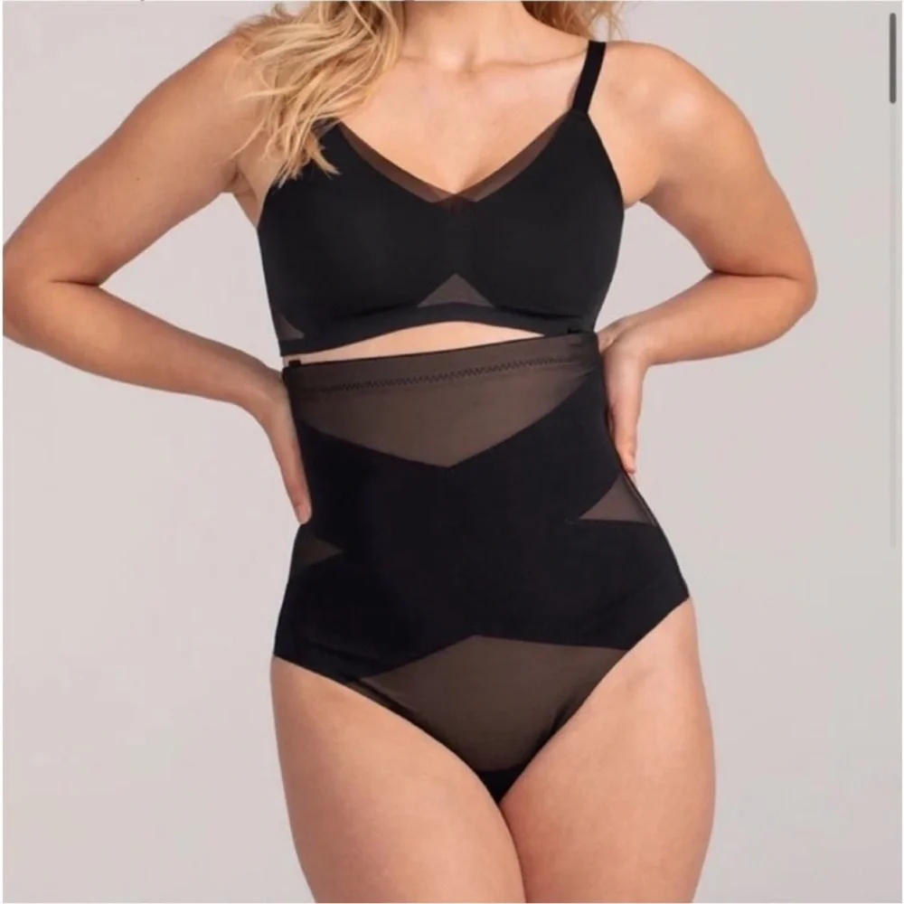 Honeylove SuperPower Thong Runway Black